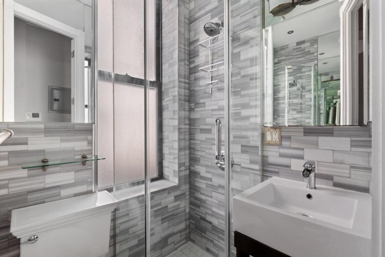 Les 2br W Private Balcony Wd Nr Park Nyc-1277 New York