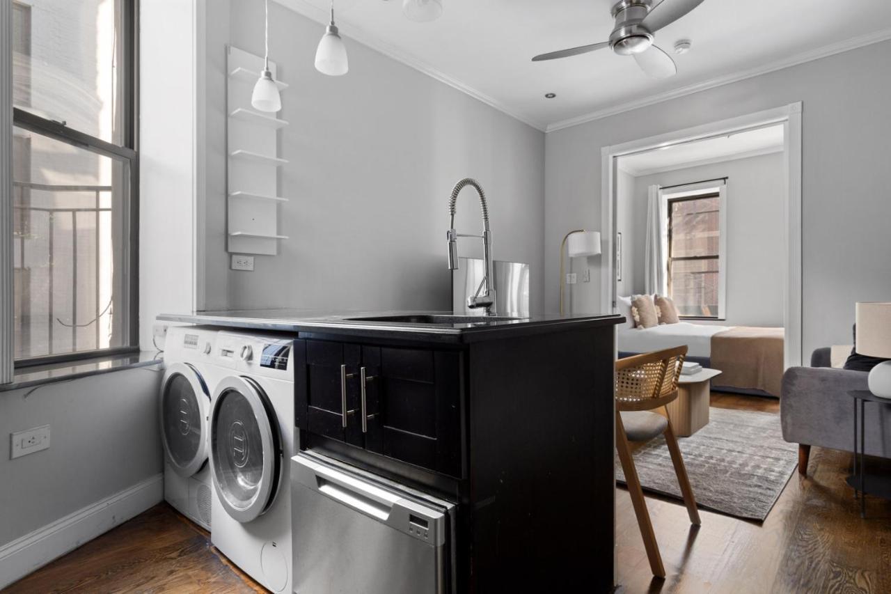 Les 2br W Private Balcony Wd Nr Park Nyc-1277