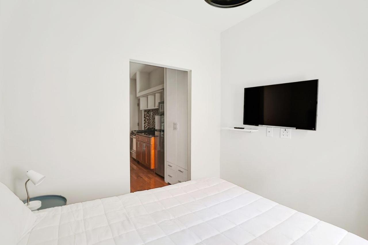799: Hells Kitchen Appartement *