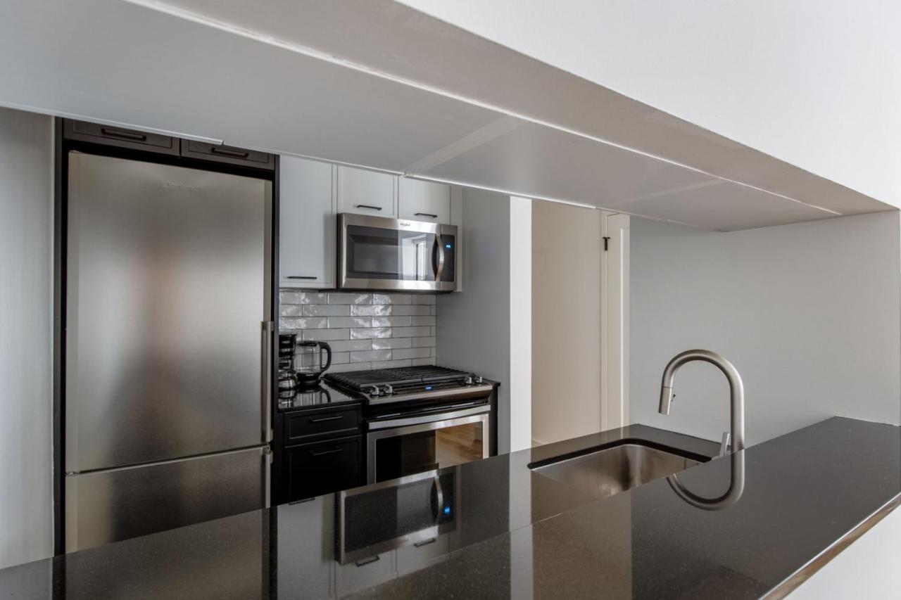 Fidi 1br W Golf Simulator Nr Freedom Tower Nyc-1338 Appartement *