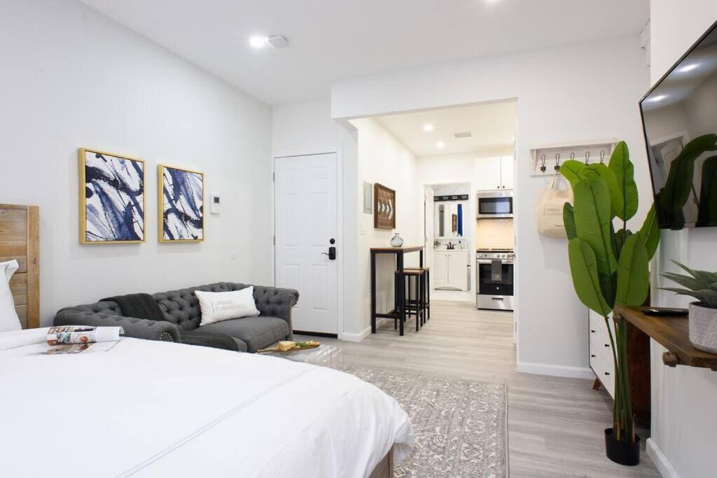240-12 Brand New Prime Location W&d Appartement