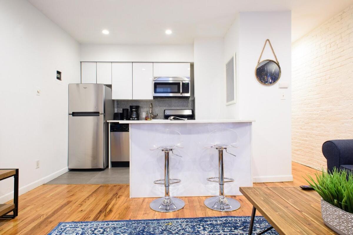 26-4b Newly Furnished 1br W D Courtyard * New York