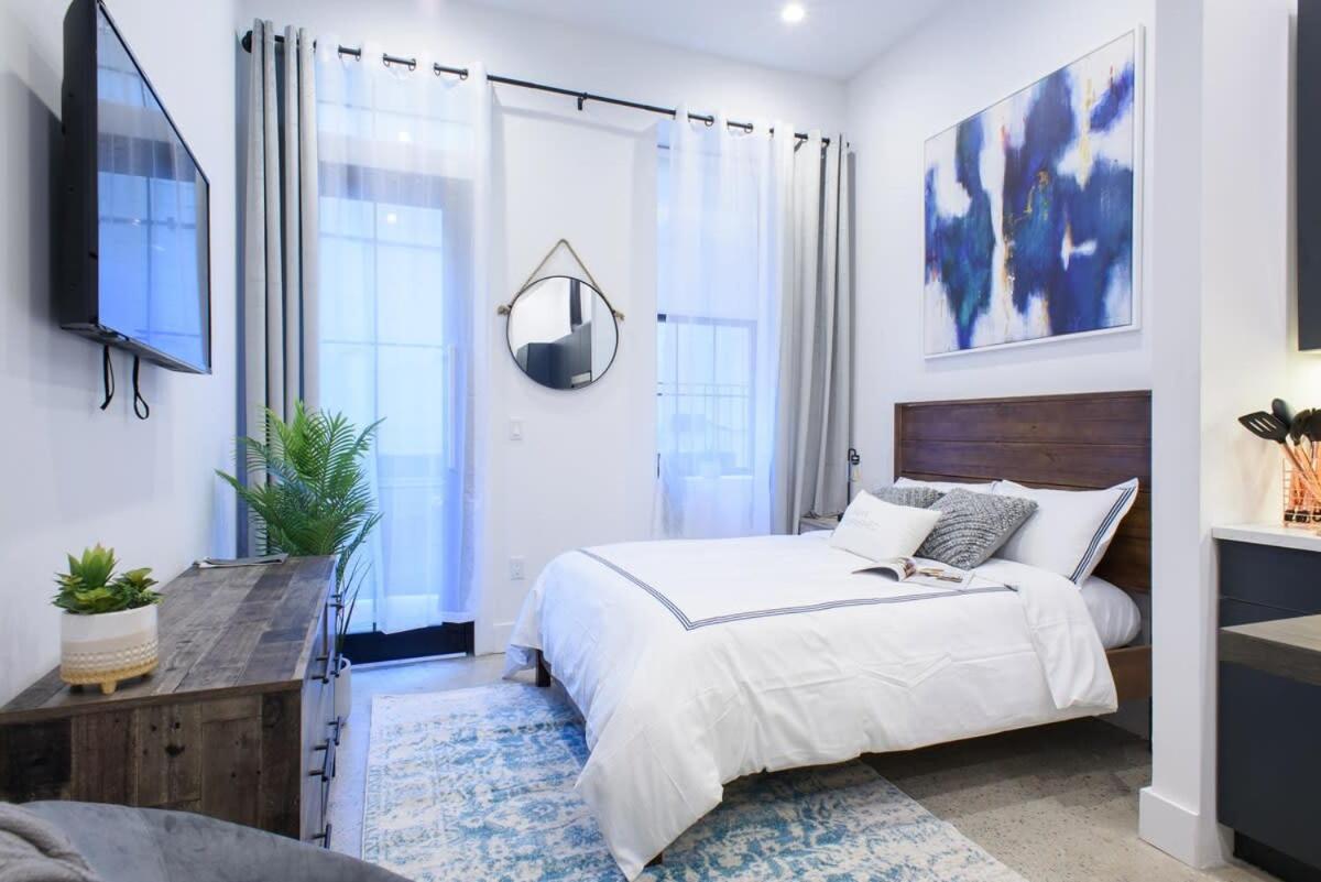 3-2 New Prime E Village Private Outdoor! New York