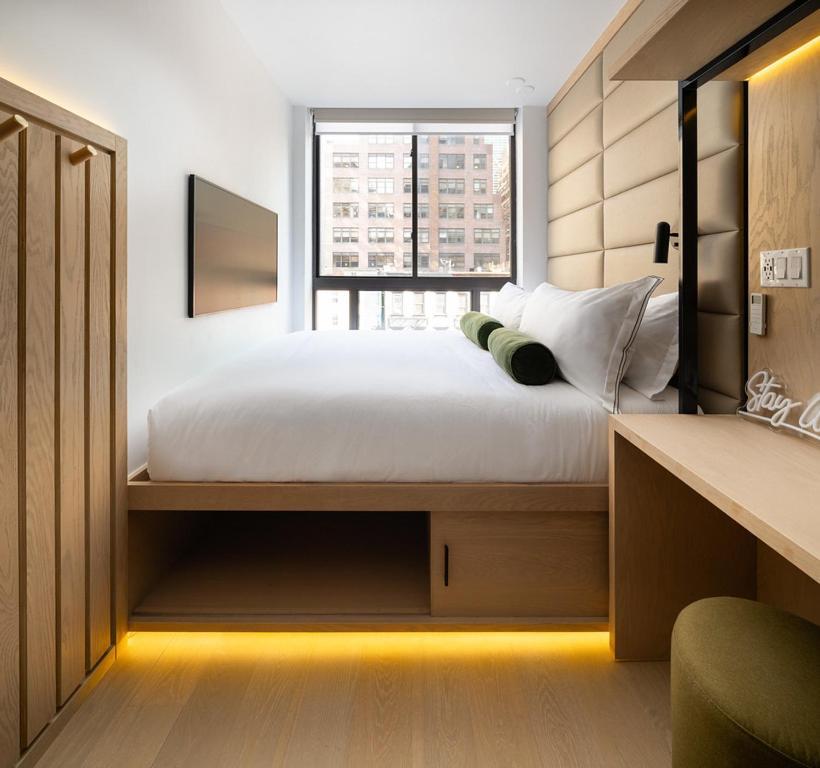 Little Charlie 4* New York City
