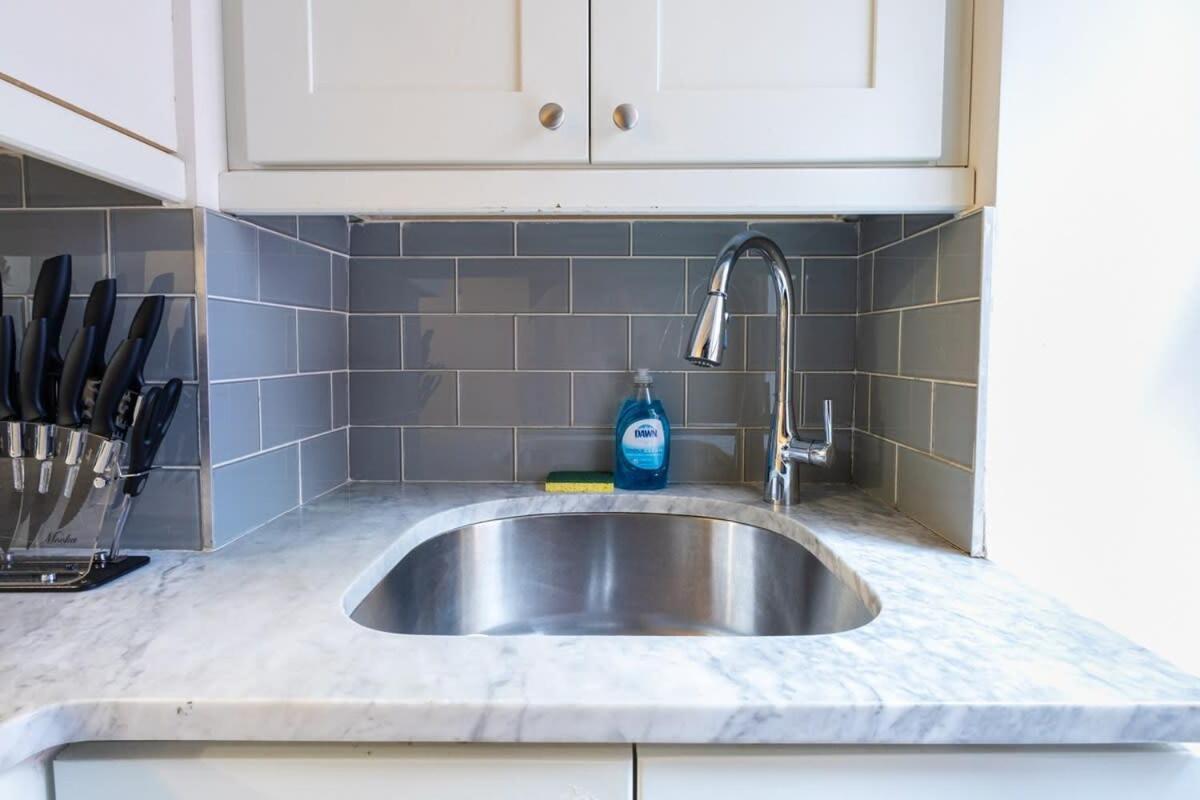 39-2 Renovated 3br Prime Hudson Yards Area *
