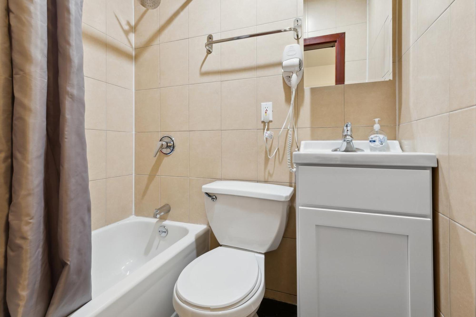 Lejlighed Unique 2bd In Perfect Location Next To Time Square *