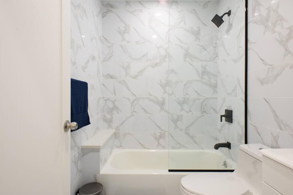 240-11 New Prime Upper East W&d Appartement