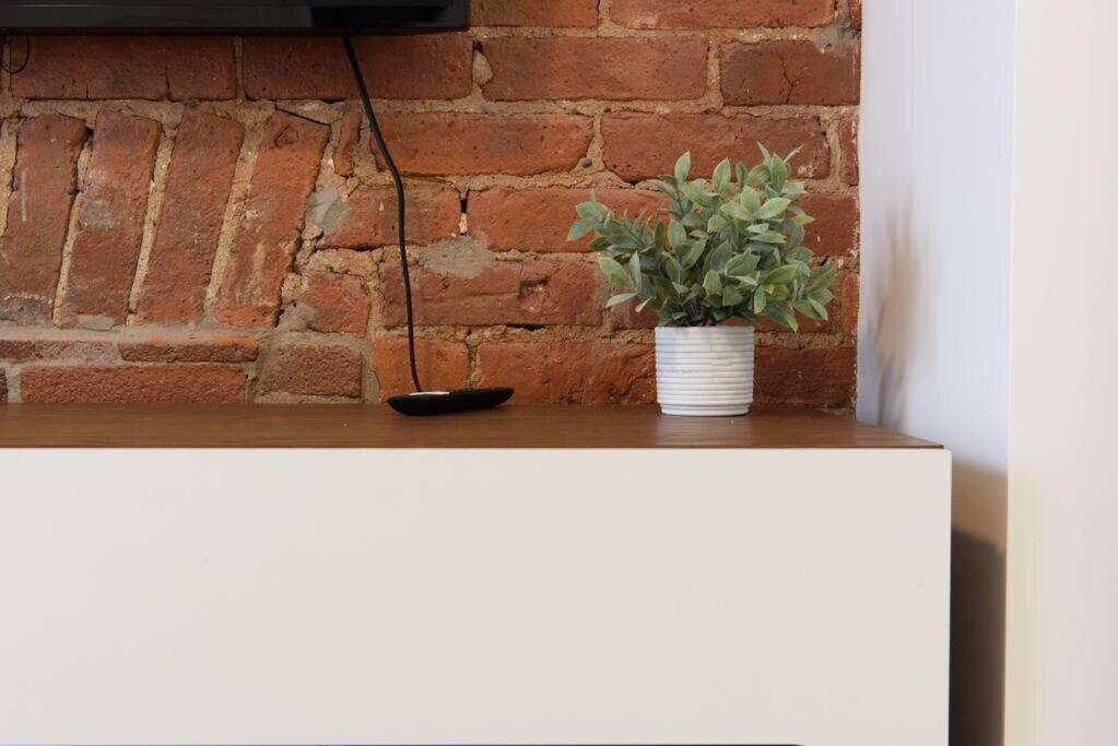 Appartement 240-11 New Prime Upper East W&d