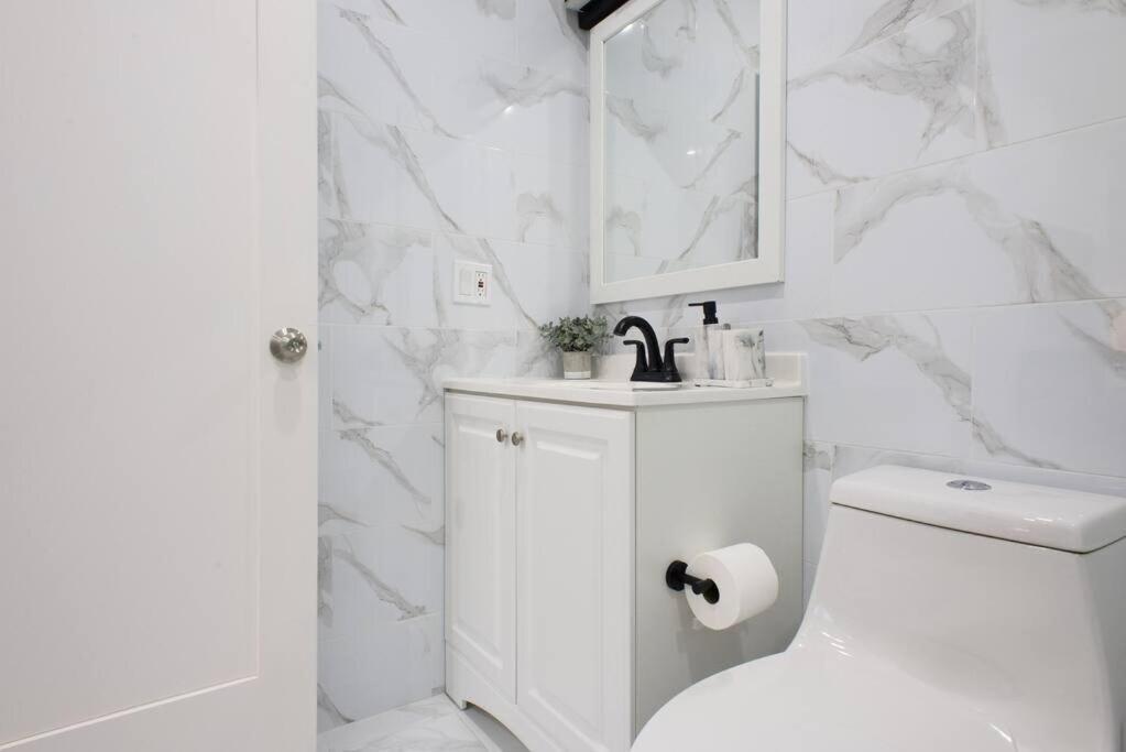 Appartement 240-12 Brand New Prime Location W&d