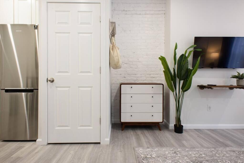 Appartement 240-12 Brand New Prime Location W&d