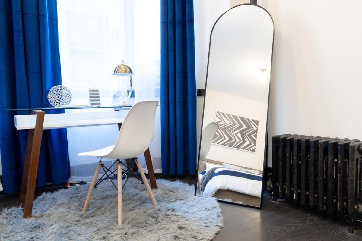 Appartement E10-1 Designer East Village Townhouse 1br *