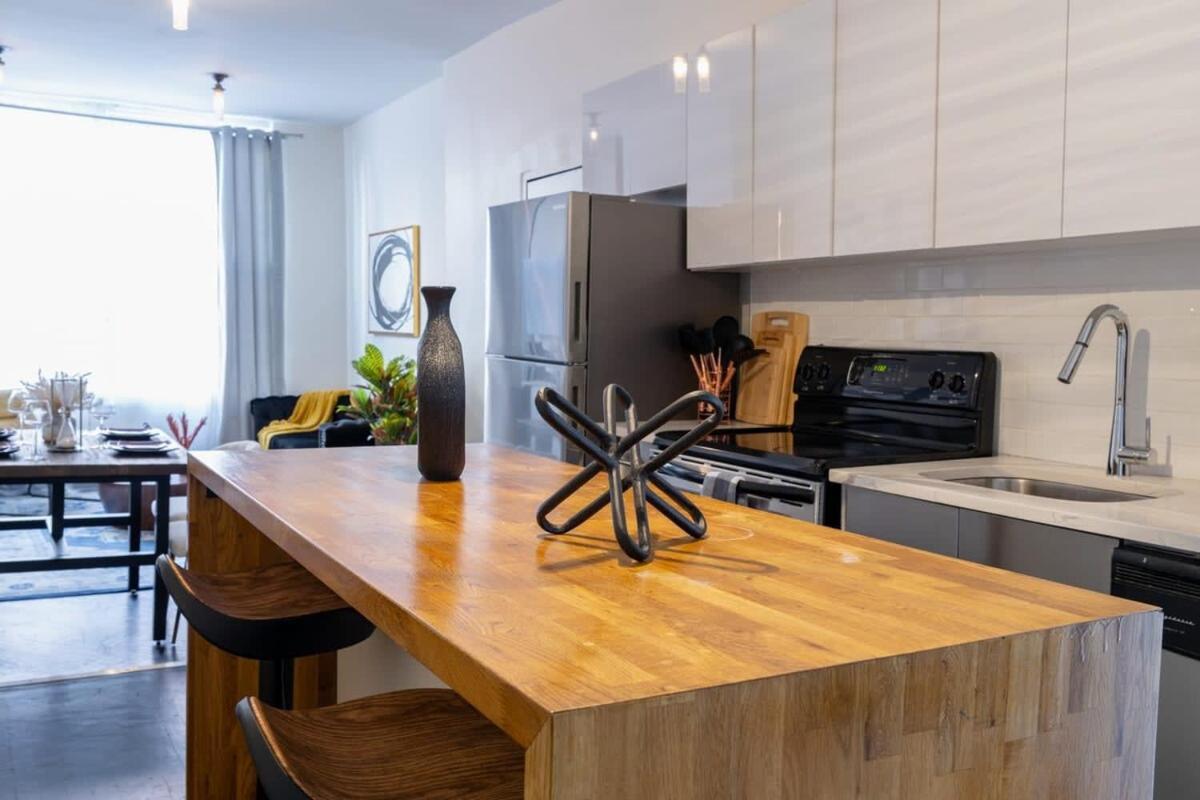 E10-1 Designer East Village Townhouse 1br Appartement