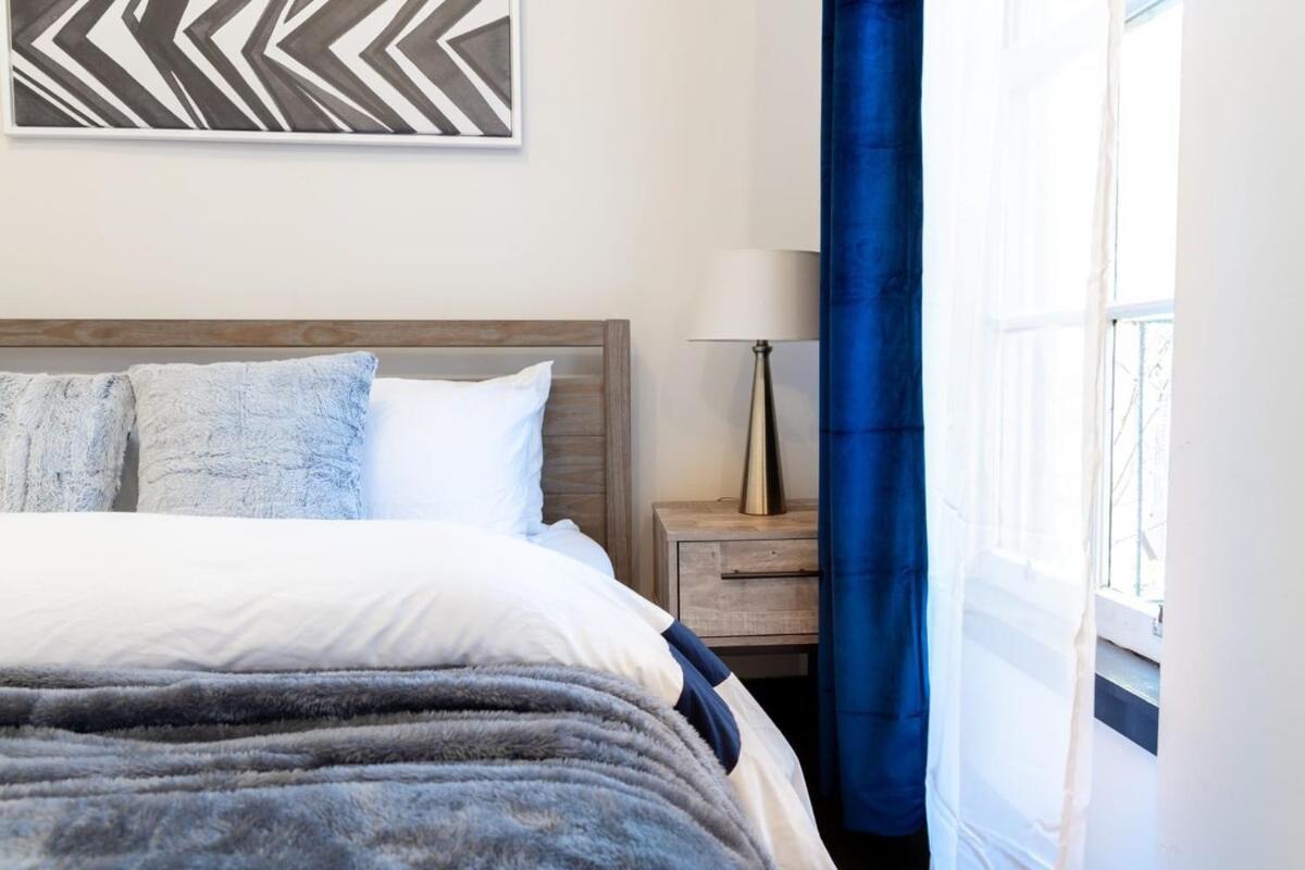 Appartement E10-1 Designer East Village Townhouse 1br *