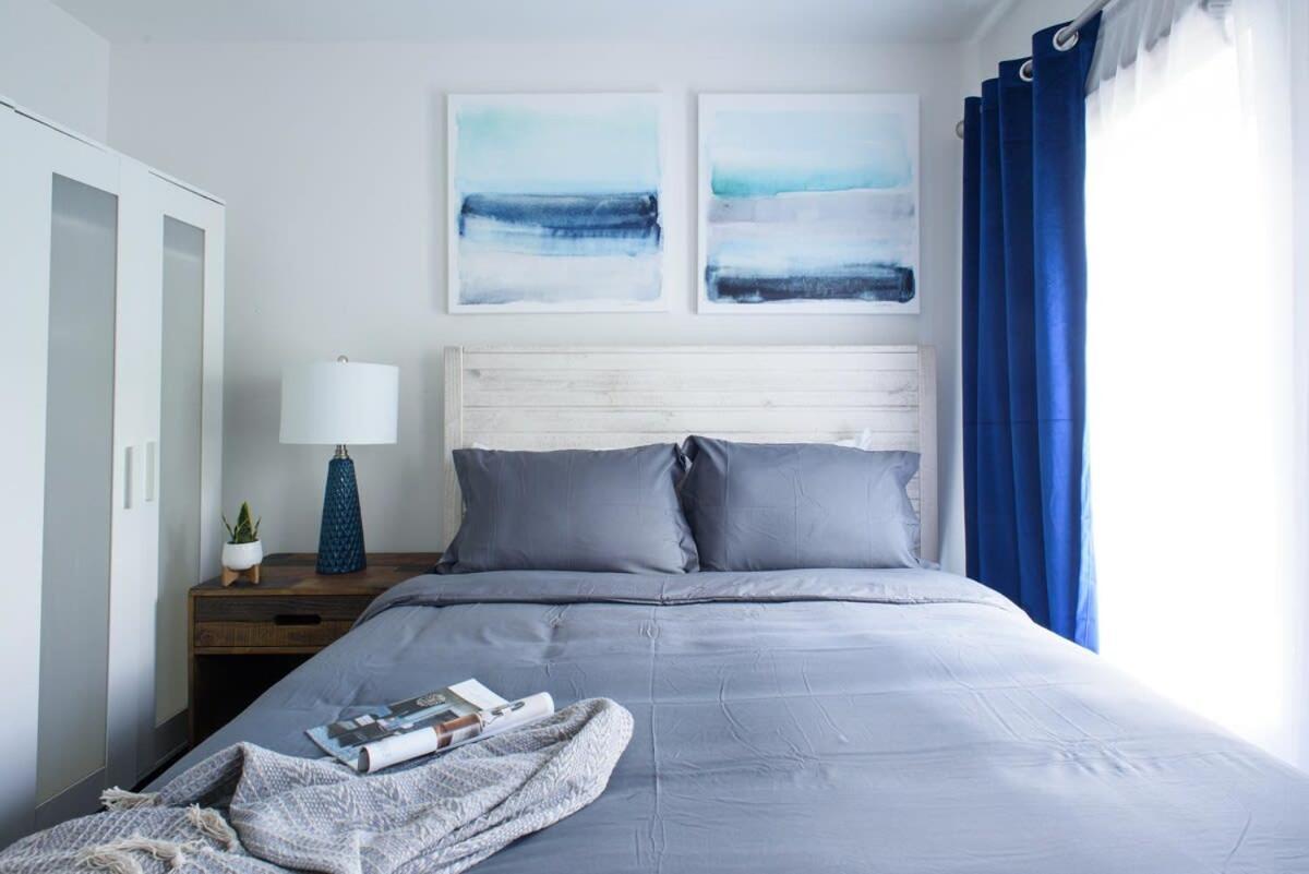 39-3 Newly Renovated 3 Bedroom Prime Midtown Sleeps 6 Appartement *