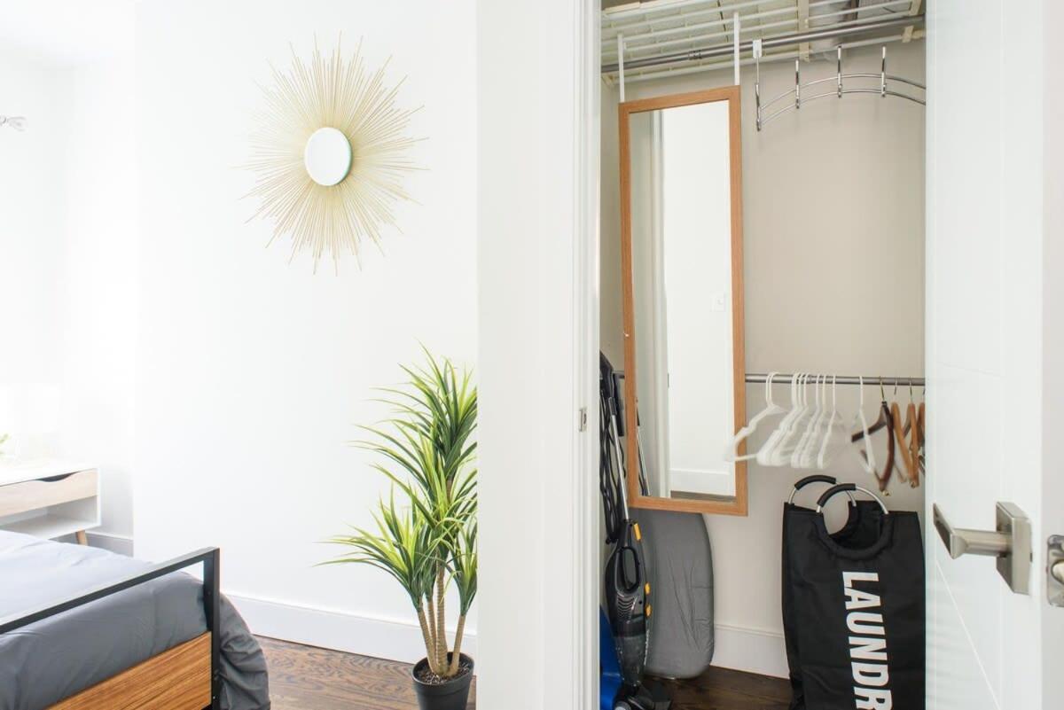 39-3 Newly Renovated 3 Bedroom Prime Midtown Sleeps 6 Appartement