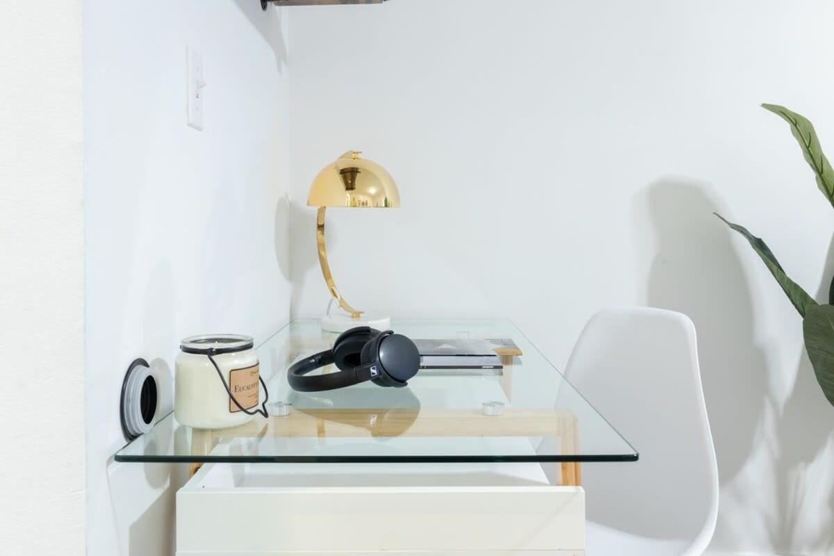 39-2 Renovated 3br Prime Hudson Yards Area Apartment