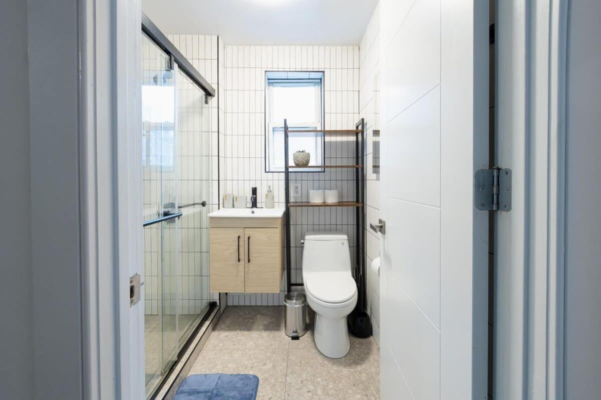 39-2 Renovated 3br Prime Hudson Yards Area Apartment *