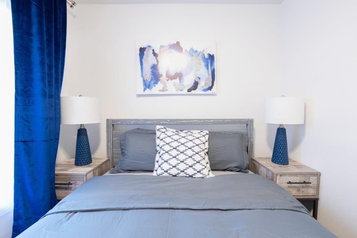 39-2 Renovated 3br Prime Hudson Yards Area Apartment *