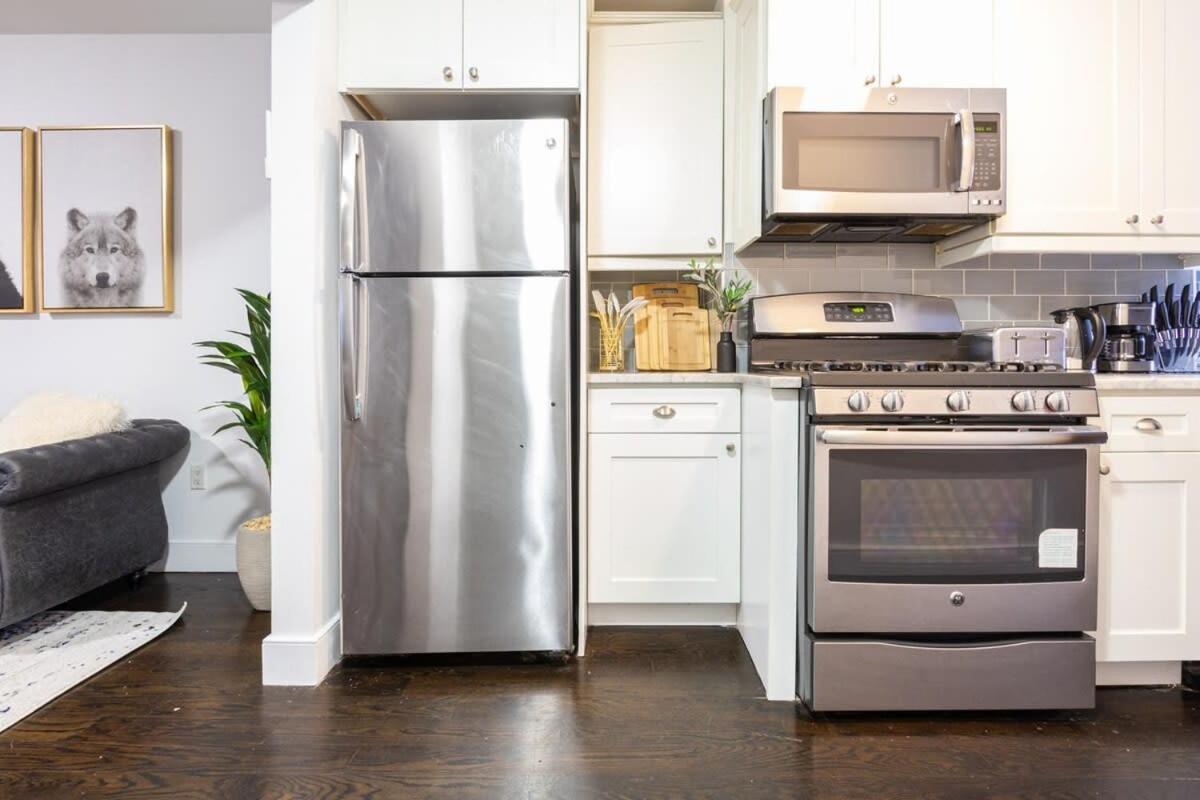 39-2 Renovated 3br Prime Hudson Yards Area Apartment
