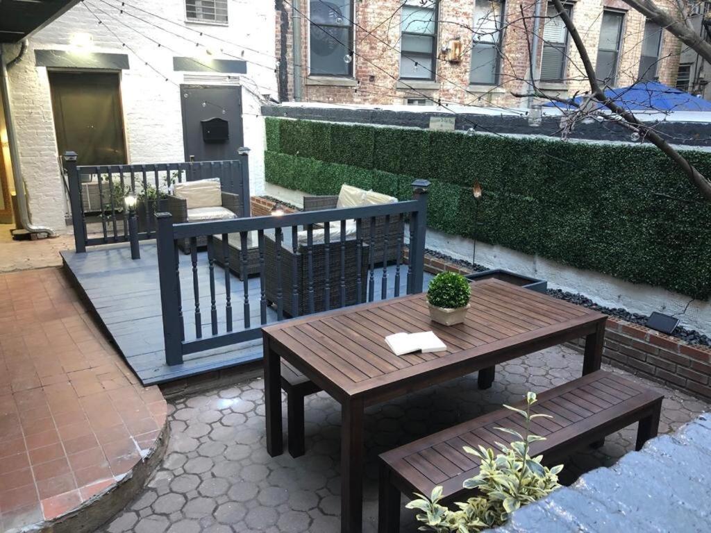 26-4b Newly Furnished 1br W D Courtyard New York