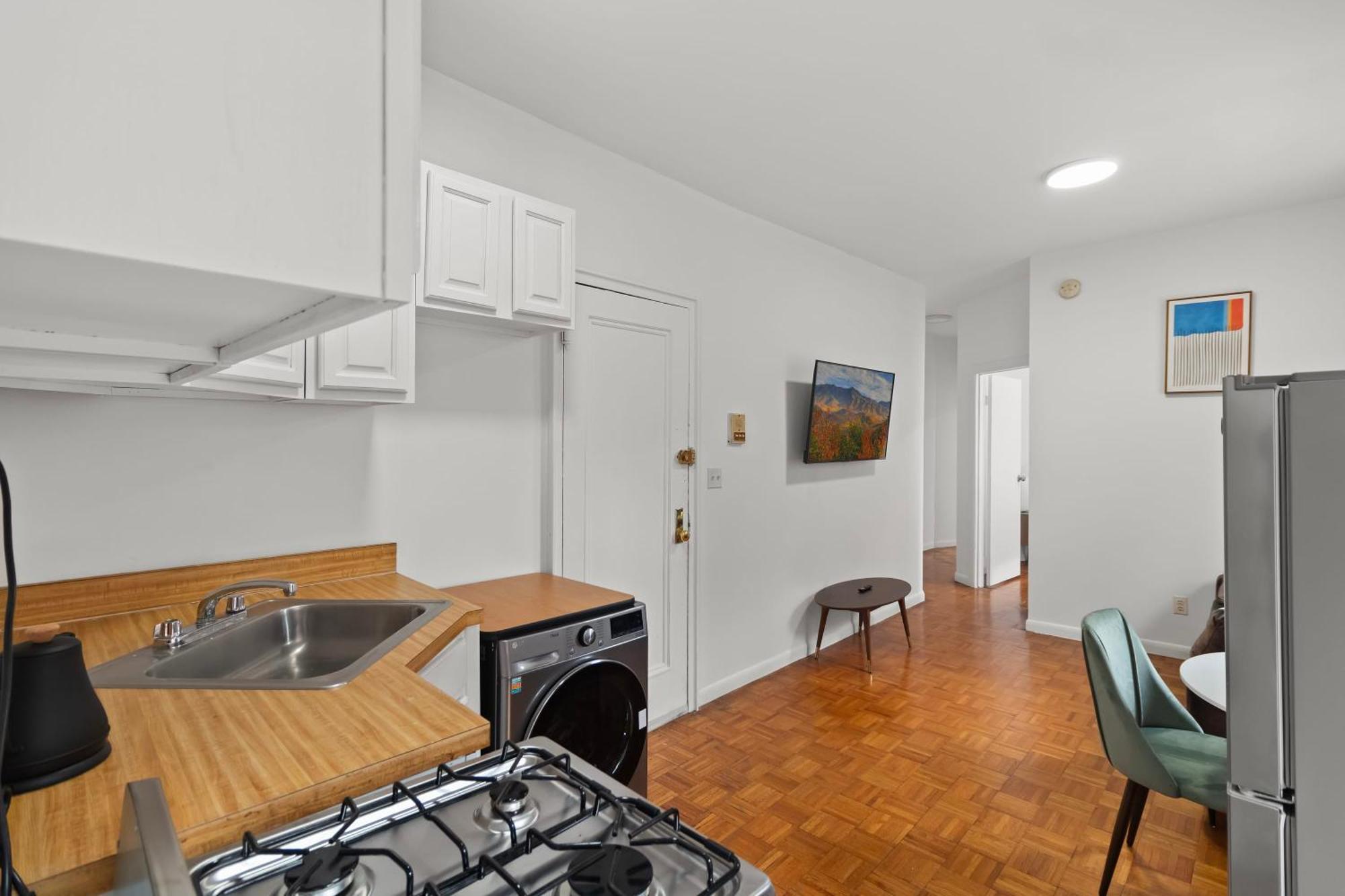 89-3fs Newly Furnished 2br 1bath Ues Appartement