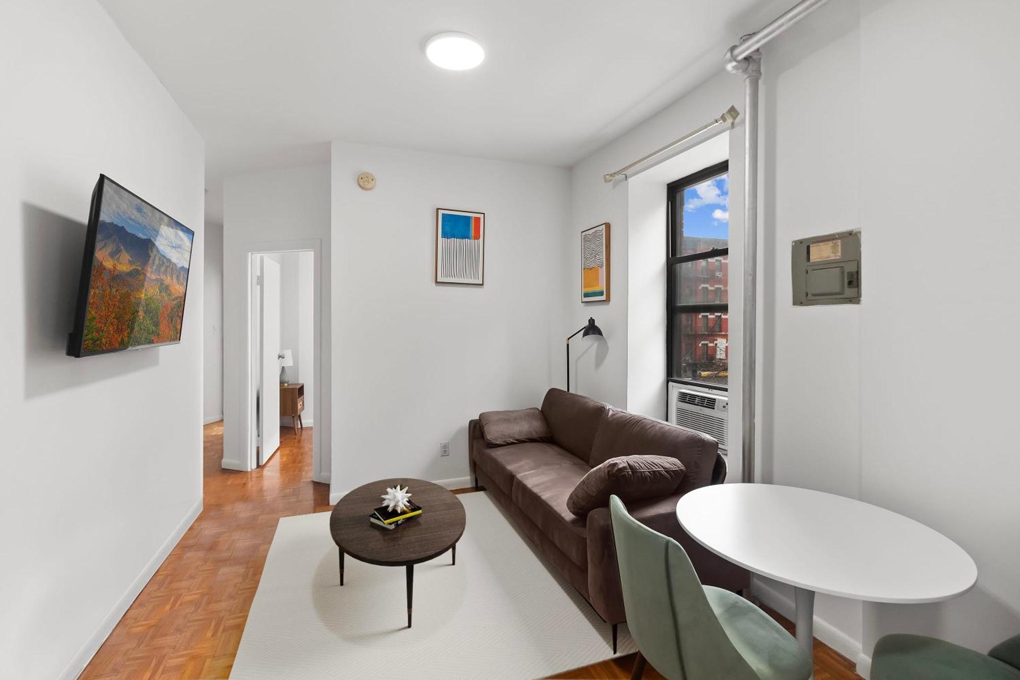 89-3fs Newly Furnished 2br 1bath Ues *