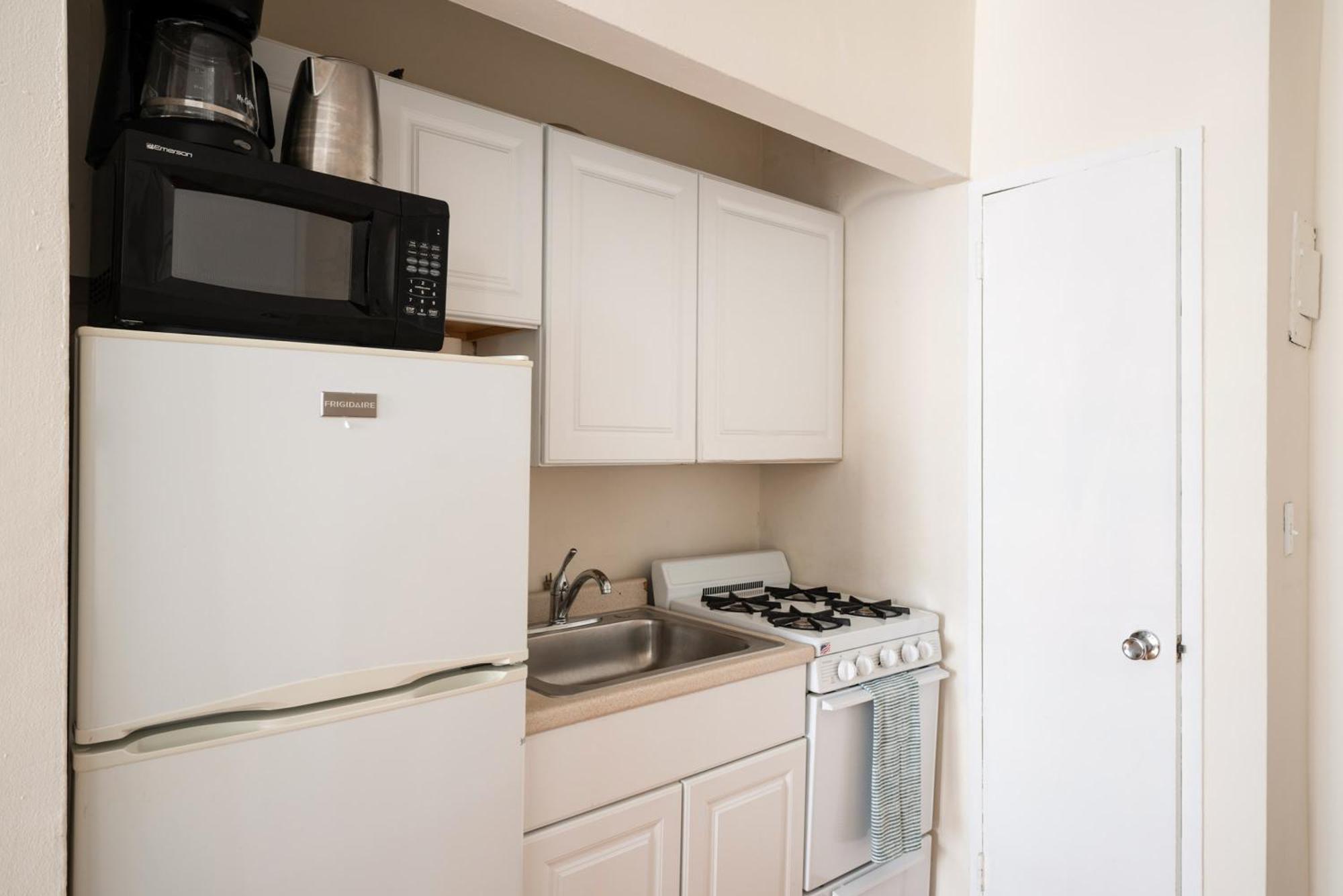 338-3b Union Square Newly Reno Sleeps 3 New York