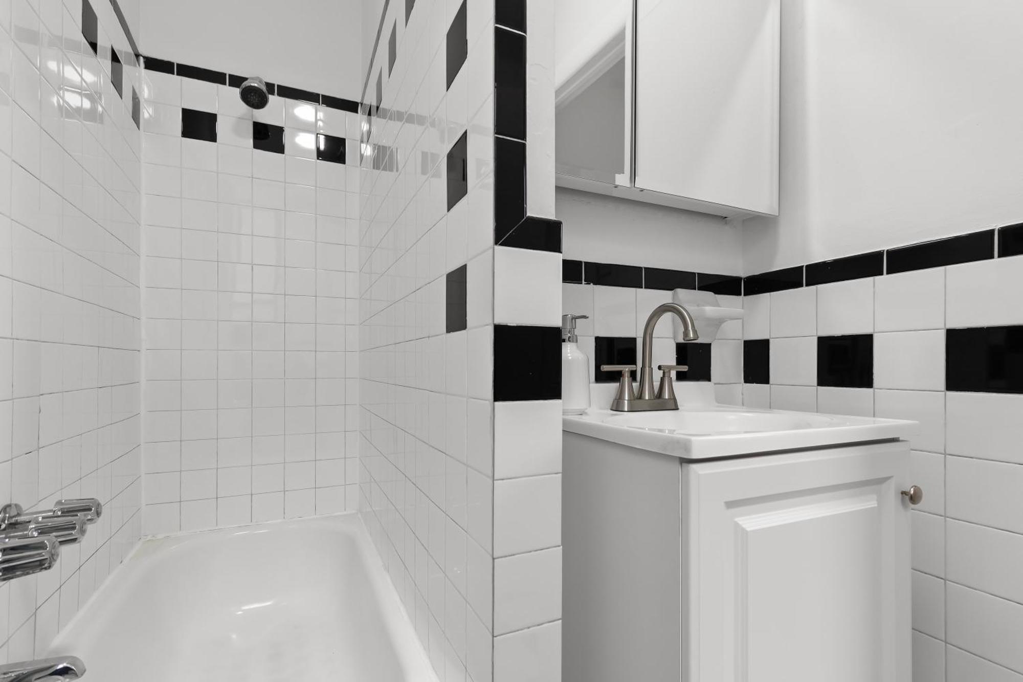 89-3fs Newly Furnished 2br 1bath Ues Appartement *