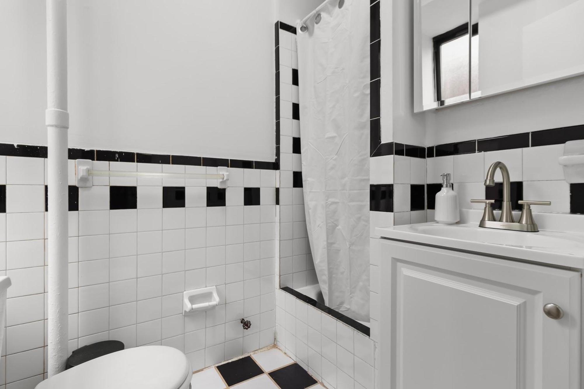 Appartement 89-3fs Newly Furnished 2br 1bath Ues *
