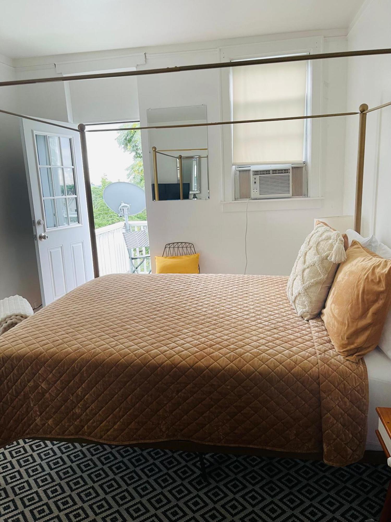 Private In Townhouse W 2 Baths Fq Beds 1-3ppl Appartement New York