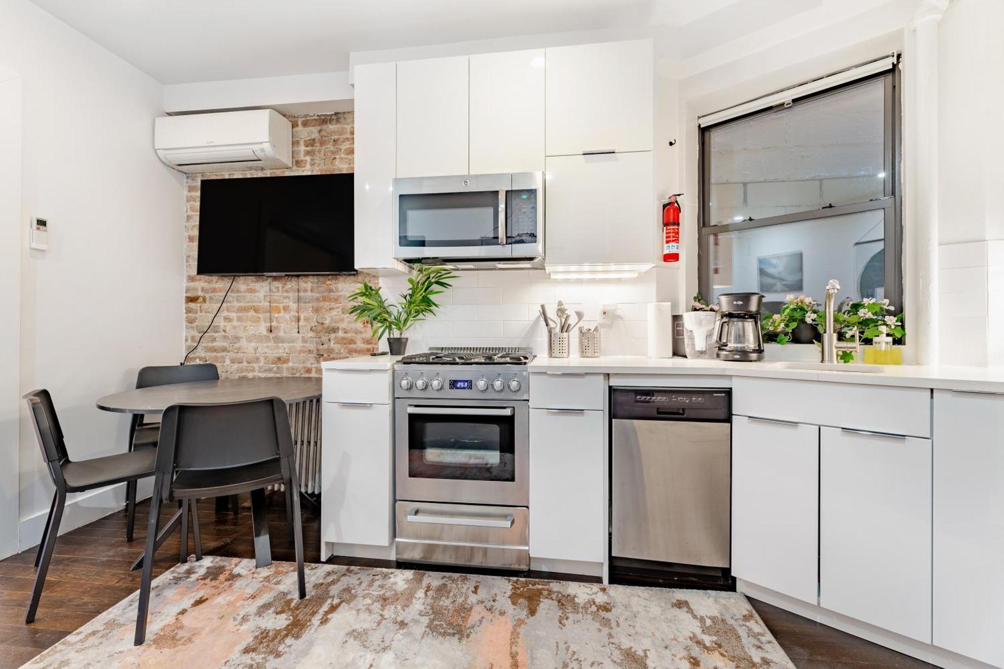 Explore The Authentic Designers 2bd In Hudson Yards Appartement