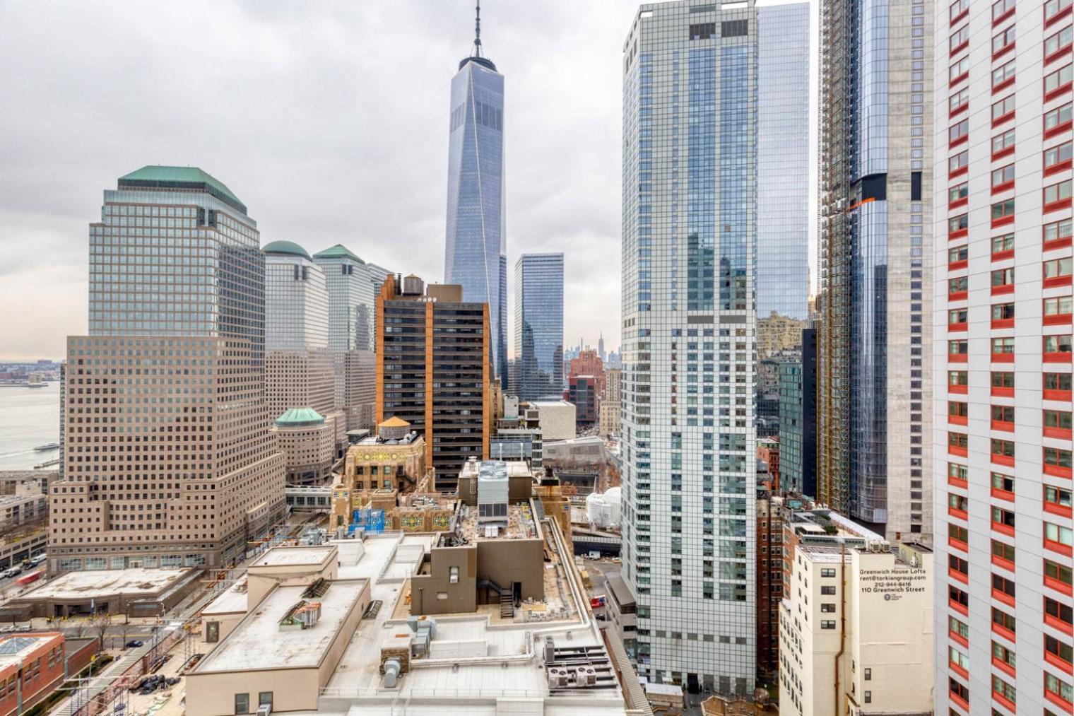 Fidi W Gym Doorman Nr Freedom Tower Nyc-1097 * New York