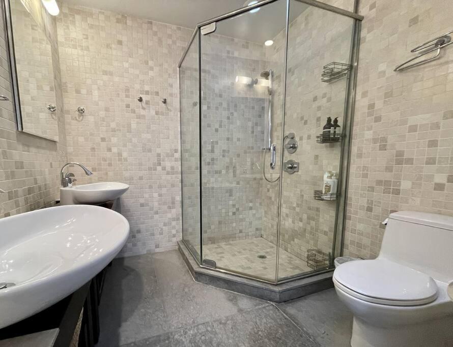 Private Townhome Near Un * Nueva York