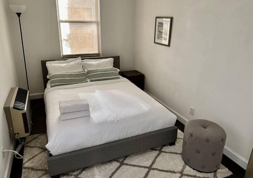 Сasa de vacaciones Private Townhome Near Un