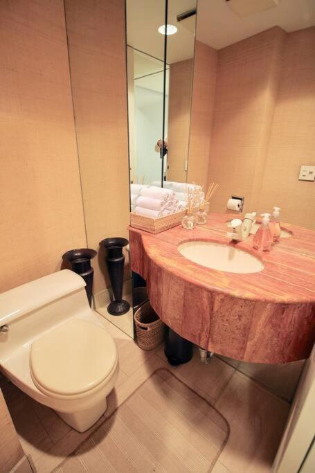 Private Townhome Near Un Nueva York