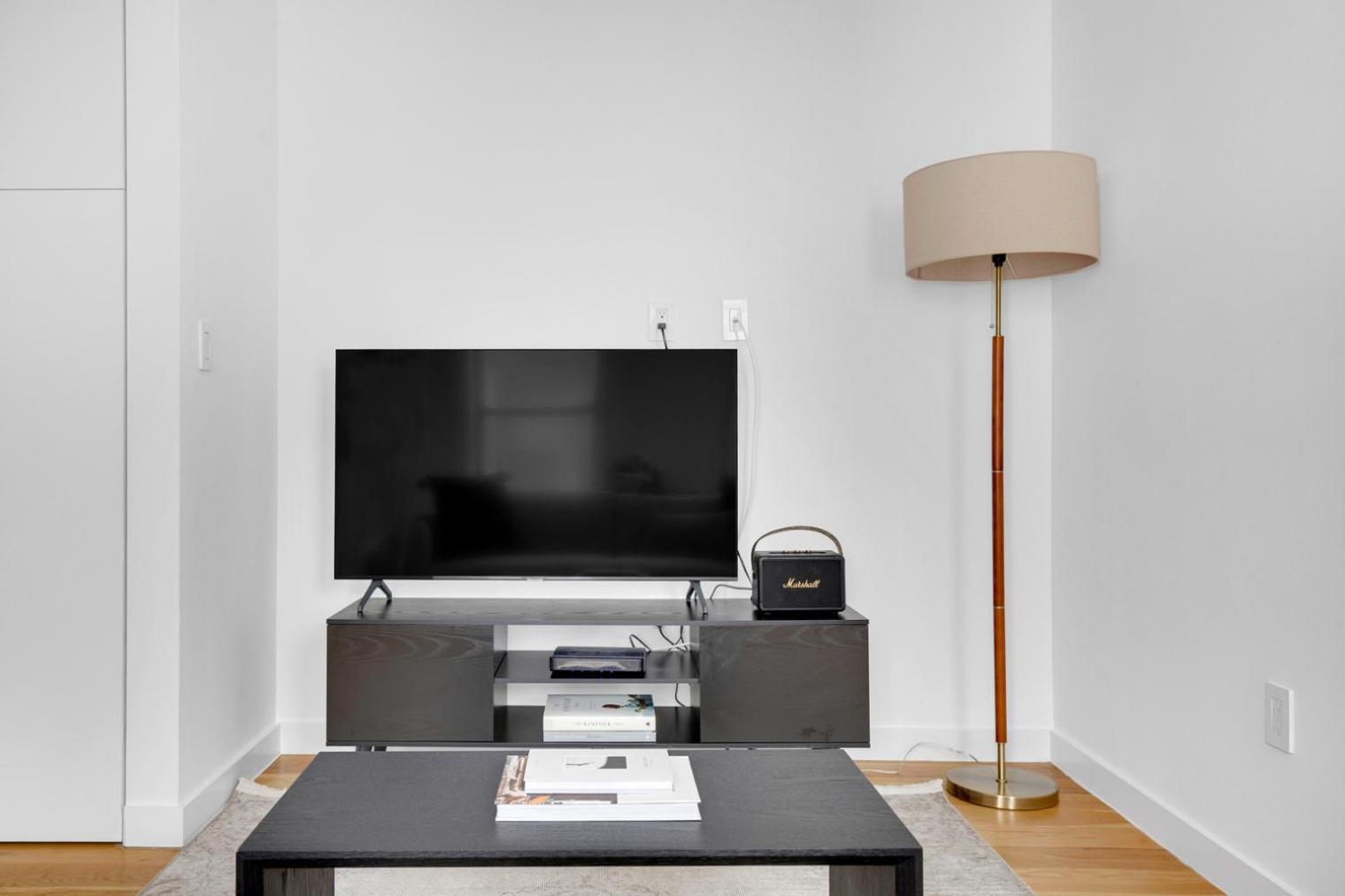 Little Italy 1br W Wd Nr Soho Nyc-756 New York