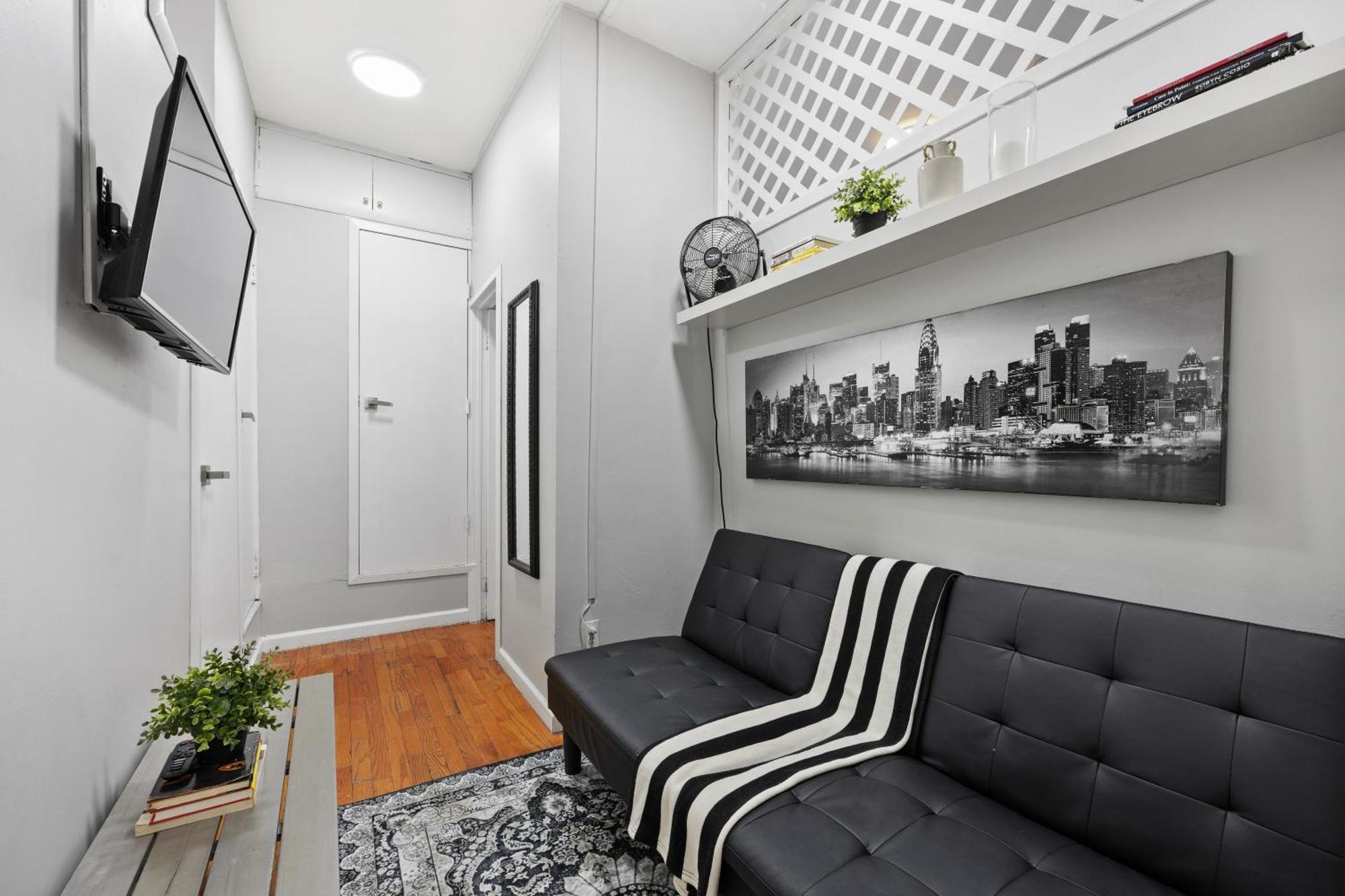 Sleek 2br - Walking Distance To Times Square Appartement *