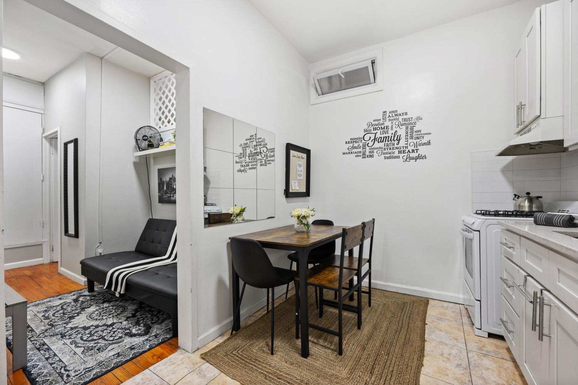 Sleek 2br - Walking Distance To Times Square Appartement *