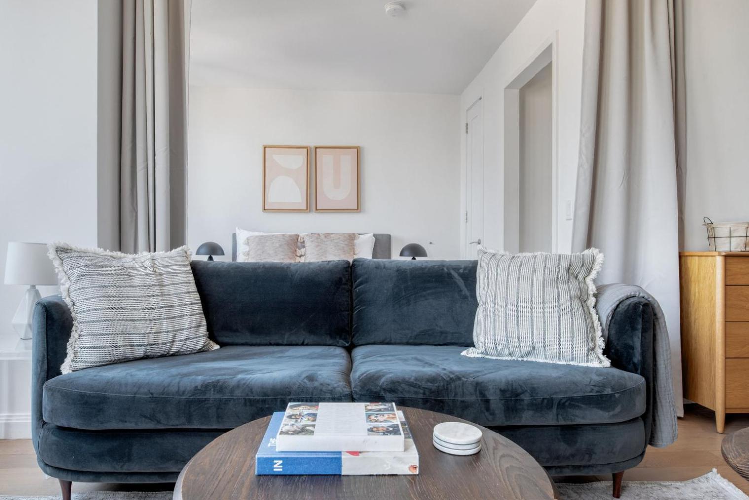 Tribeca Studio W Tons Of Light Gym Pool Nyc-118 Appartement *