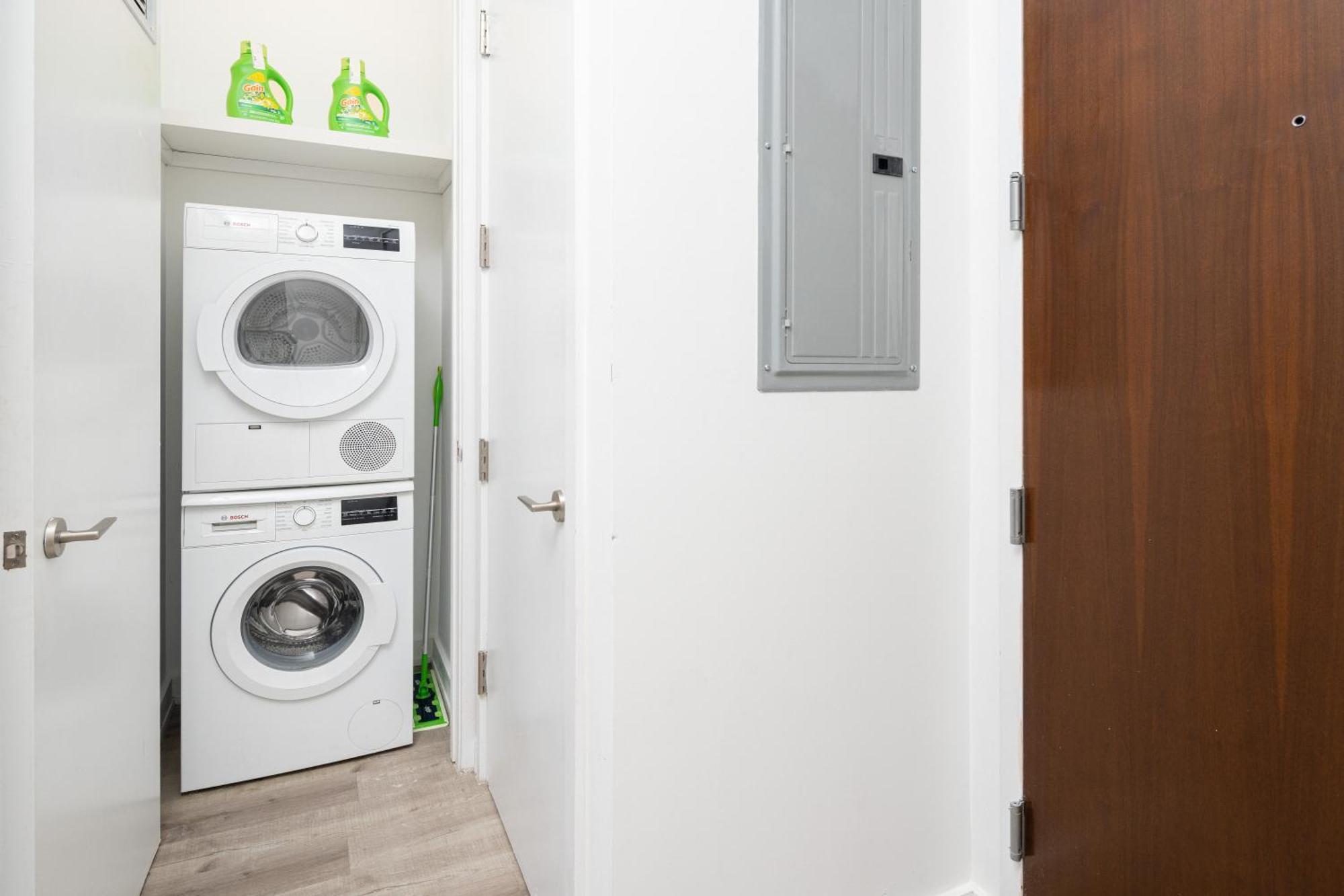 Appartement Chic 1bd With Rooftop W/d In Unit Downtown *