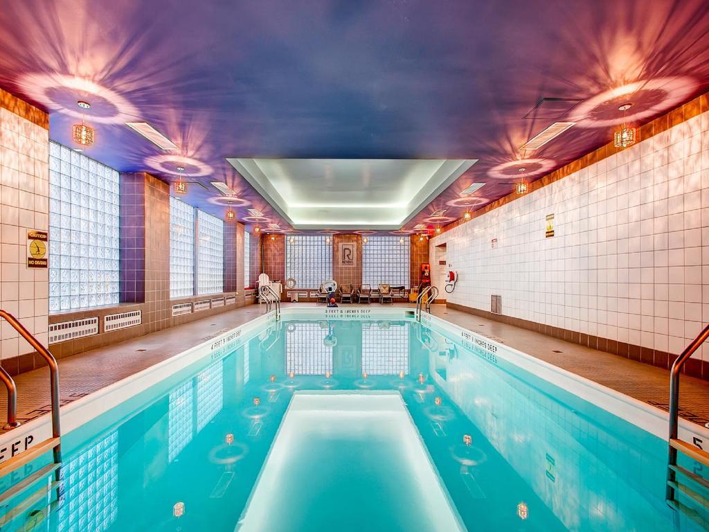 Global Luxury Suites At Ritz Plaza New York