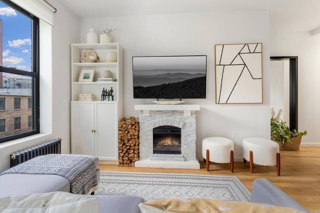 Bright Designer In Historic Harlem Appartamento
