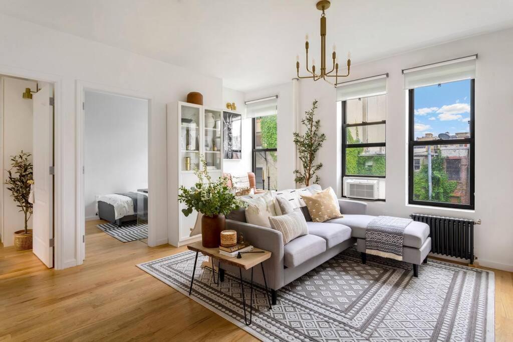 Bright Designer In Historic Harlem Appartamento
