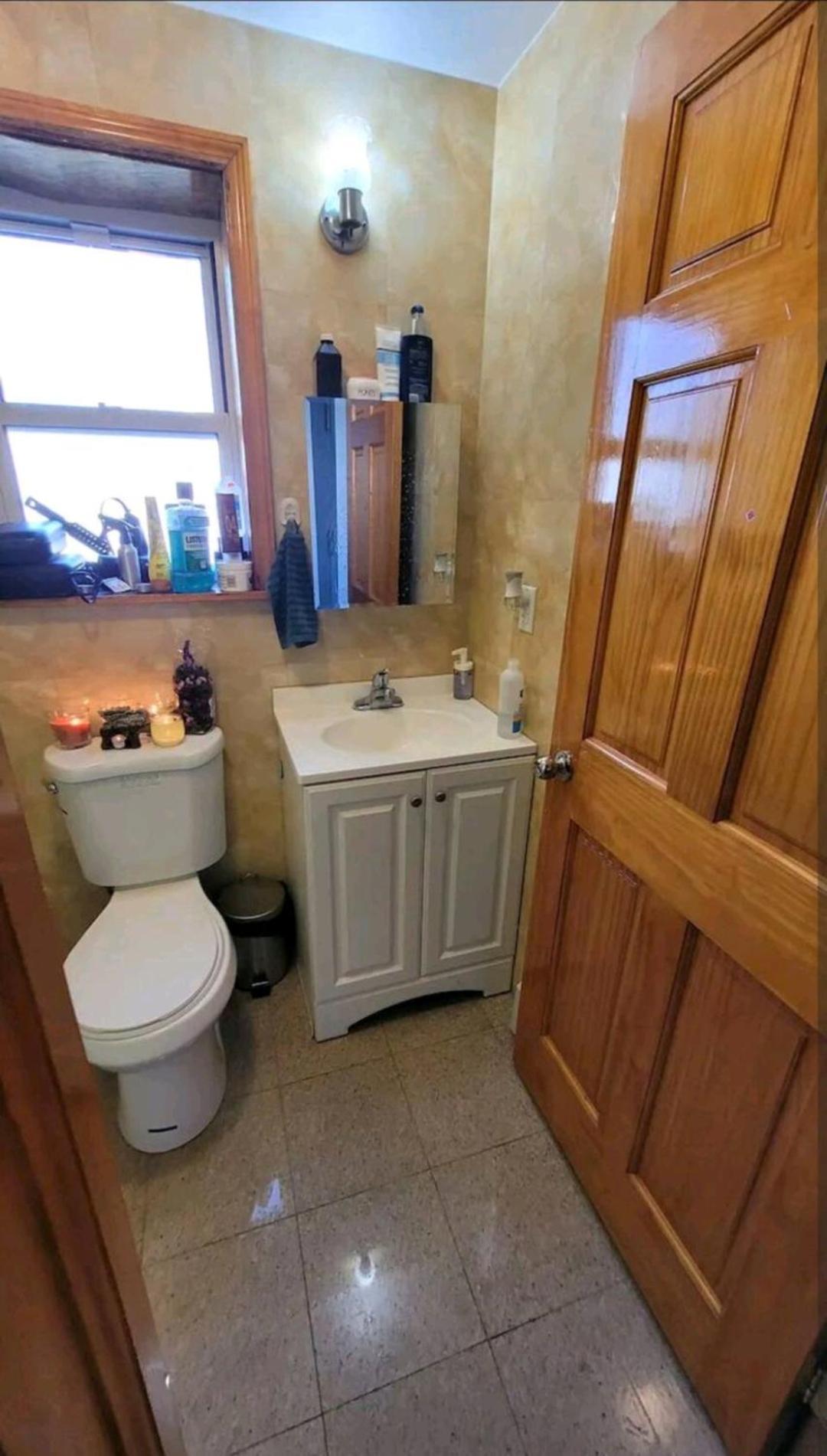 Comfortable And Simple For One Person Near Manhattan On Train Séjour chez l'habitant *