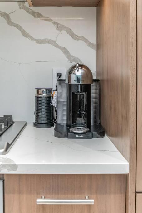 Luxurious Soho Apartment~ 2 Bedroom 2 Bathroom Appartamento