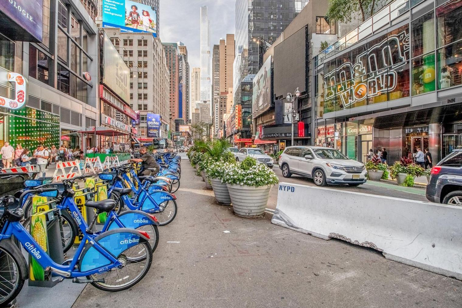 Midtown 2br W Pool Gym Roof Nr Broadway Nyc-382 *