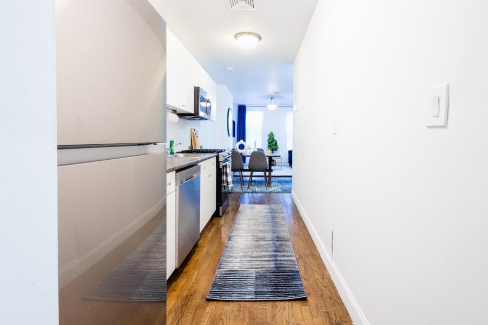 1435-2 3 Bedrooms 2bath W D Ues * New York