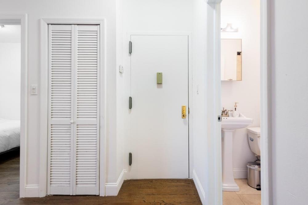 Apartment 1435-2 3 Bedrooms 2bath W D Ues