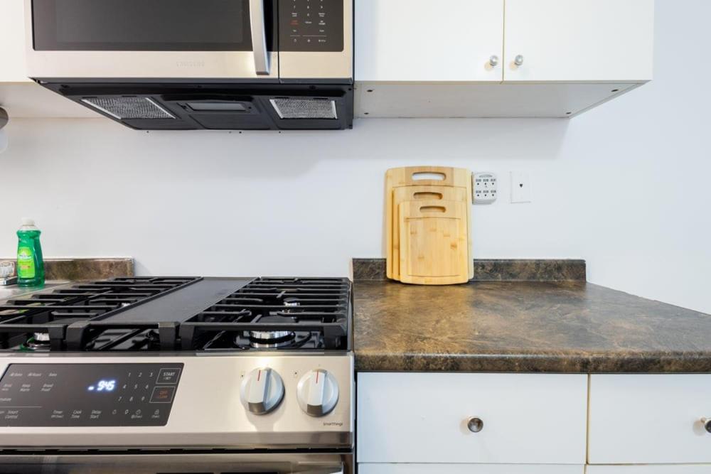 1435-2 3 Bedrooms 2bath W D Ues New York
