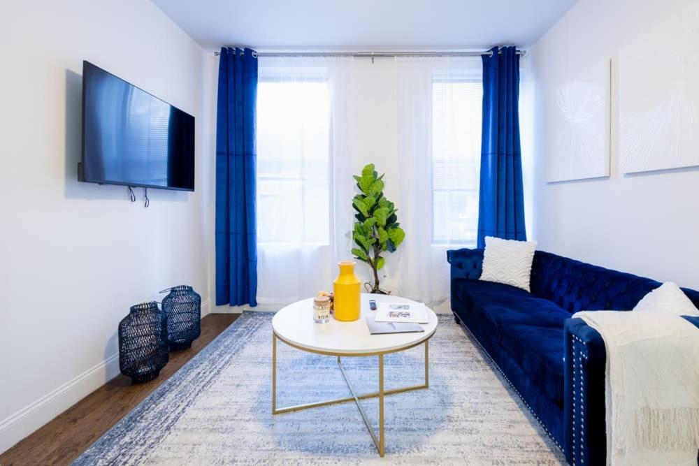1435-2 3 Bedrooms 2bath W D Ues * New York